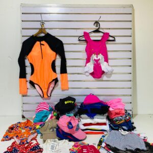 Lote x70 prendas: mallas, remeras, shorts, gorros, otros