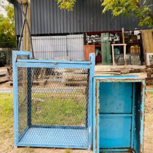 Lote x1 exhibidor de vítale en hierro + cajón de chapa color celeste