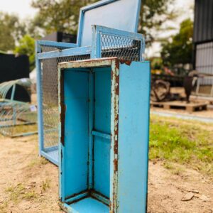 Lote x1 exhibidor de vítale en hierro + cajón de chapa color celeste
