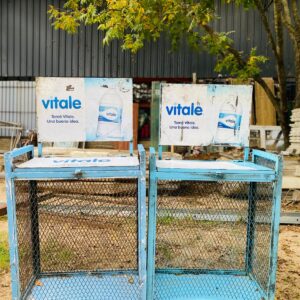 Lote x2 exhibidores de vítale en hierro con tapa