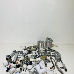 Lote x35 artículos aprox: canillas, colillas, manguera de mono comando y otros