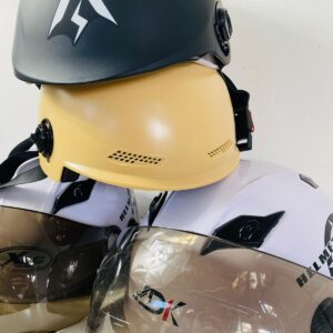 Lote x4 cascos para bici: 2 blancos, 1 negro + 1 beige