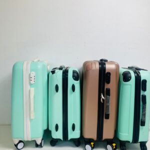 Lote x4 valijas con detalles