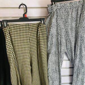 Lote x10 prendas: pantalones, babuchas, deportivos, otros. Para dama