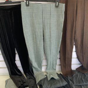 Lote x10 prendas: pantalones, babuchas, deportivos, otros. Para dama