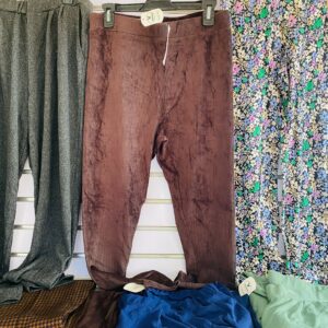 Lote x10 prendas: pantalones, babuchas, deportivos, otros. Para dama