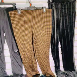 Lote x10 prendas: pantalones, babuchas, deportivos, otros. Para dama