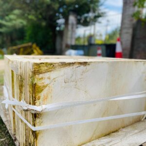 Lote x24 m2 de piedra 80x40 cm