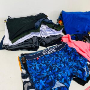 Lote x133 prendas: boxers y medias