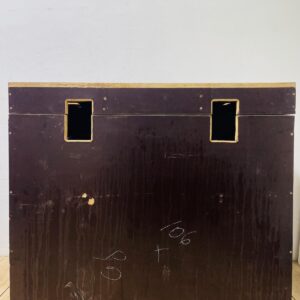 Cajón 1,06 x 0,94 x 0,68 + 6 estuches 1,06 x 0,35 m