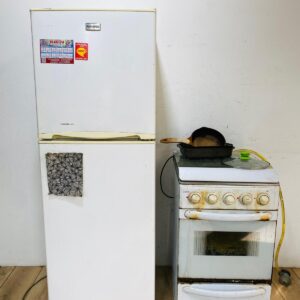 Heladera Panavox + cocina 4 hornallas