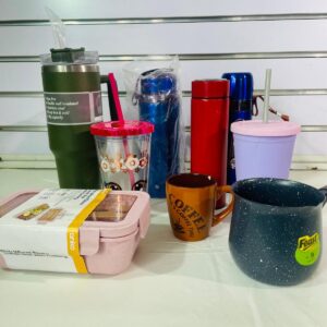 Lote x9 artículos de bazar: botellas, vasos, termos