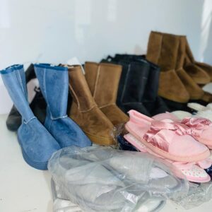 Lote x22 pares de pantuflas: talles y colores varios