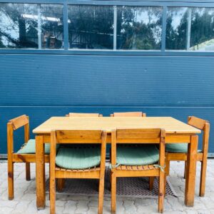 Juego de comedor en madera: mesa con 6 sillas