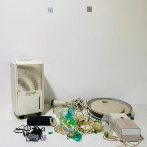 Lote x4 artículos: ventilador desarmado, máquina de afeitar , nebulizador y otros