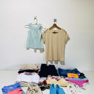 Lote x96 prendas: remeras, calzados, ropa interior y otros