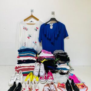Lote x95 articulos: championes, remeras, shorts, medias y otros