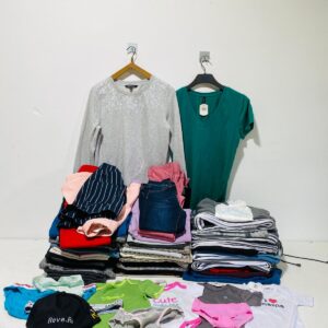 Lote x75 prendas: bodys de bebé, remeras, buzos, pantalones y otros