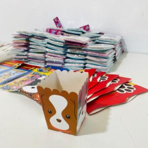 Lote x160 artículos: tarjetas de cumpleaños, cajitas, bolsitas