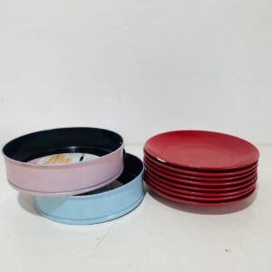 Lote x10 artículos cocina: 8 platos colores c/detalles + 2 torteras desmontables