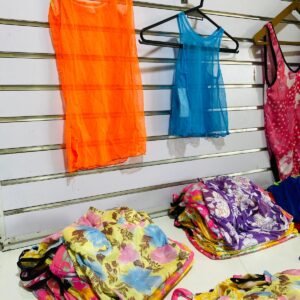 Lote x90 prendas: mallas + vestidos de playa