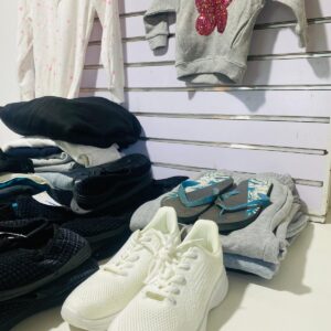 Lote x30 prendas varias: buzos, pijamas, remeras y otros