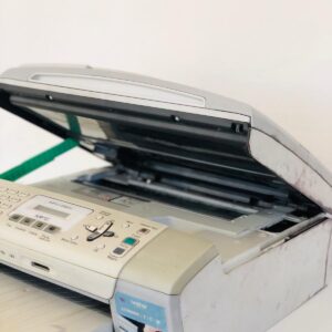 Impresora Brother, color blanco