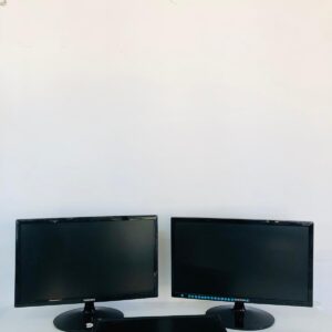 Lote x3 monitores: ViewSonic y Samsung