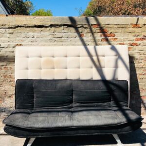 Lote sillón cama en tela color negro + respaldo en tela color blanco