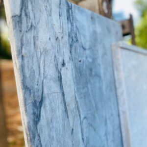 Lote x2 tramos de mármol 1,18x0,56m - 1,10x0,57m