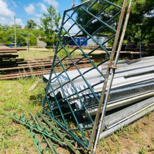 Reja color verde 1,40x1,15m + tramos de reja