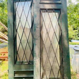 Lote x2 hojas de puerta en madera con rejas, color verde