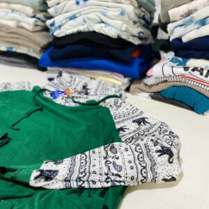 Lote x56 buzos colores y talles varios