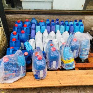 Lote x50 productos de limpieza: jabón y suavizante