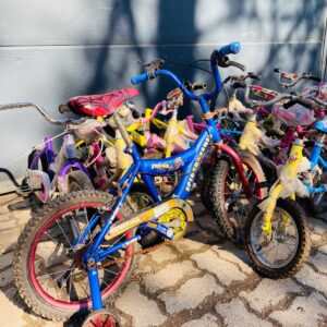 Lote x15 bicicletas infantiles, algunas con faltantes