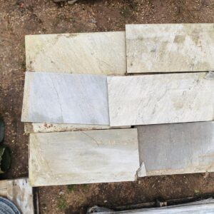 Lote x16 m2 de piedra 57x27 cm