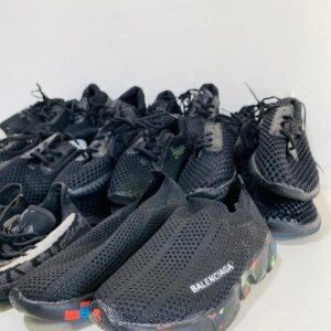 Lote x22 pares de calzado color negro, talles varios