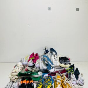 Lote x44 pares de calzados: talles y colores varios