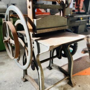 Balancín antiguo manual: