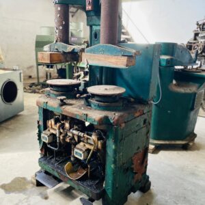 Prensa hidráulica: 1,72x0,83x0,60m