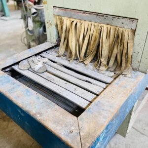 Horno conformador (resistencia quemada): 3,80x0,87x1,50m.