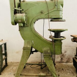 Balancín verde:1,90x1,0x0,75m.