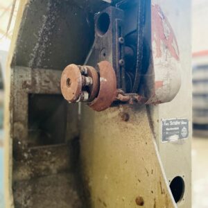 Lote x2 maquinas: prensa boca de sapo (con faltantes) y maq de raspar ( 60x45x1,60m - 70x50x1,60m)