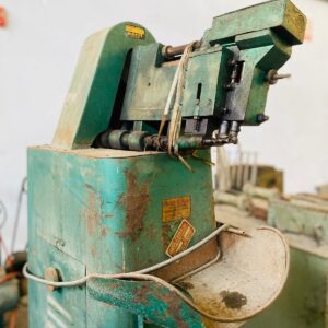 Lote x2 maquinas: prensa con faltantes y camboriana: 30x50x1,60m -76x60x80cm.