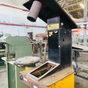 Lote x2 maquinas: de remache y estructura de maquina para sacar arrugas 66x75x1,60 -1,25x60x52m.