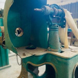 Lote x2 maquinas debiladora con faltantes y cepillo sin motor : 65x50x1,37m - 90x60x1,15m