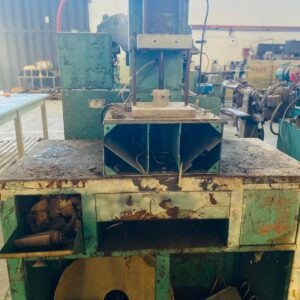 Lote x2 maquinas: prensa hidráulica y neumática: 85x67x1,70m - 1,0x50x1,65m.