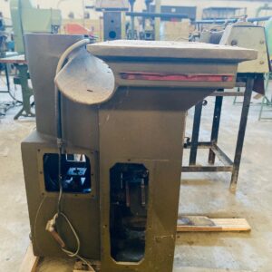 Lote x2 maquinas: traqueladora sin pluma, maquina de cortar tiras con faltantes: 1,25x0,55x1,10 - 90x75x1,0m.