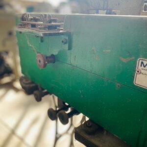 Lote x2 maquinas: de dobladillar resina y afilar cierras 1,05x0,55x1,20m - 65x37x95cm.