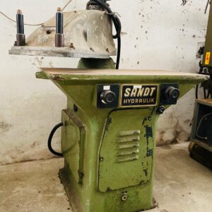 Troqueladora de pluma industrial Torielli : 1,50x0,92x0,80m. (funciona)